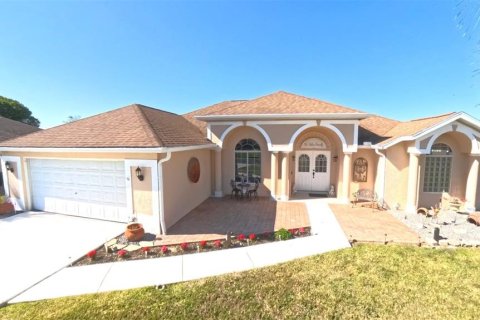 House in Ocala, Florida 3 bedrooms, 163.32 sq.m. № 1586636 - photo 2