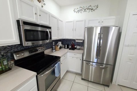 Townhouse in Sarasota, Florida 3 bedrooms, 128.02 sq.m. № 2377852 - photo 11