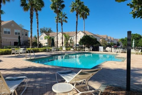 Townhouse in Sarasota, Florida 3 bedrooms, 128.02 sq.m. № 2377852 - photo 3