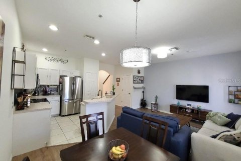Townhouse in Sarasota, Florida 3 bedrooms, 128.02 sq.m. № 2377852 - photo 8