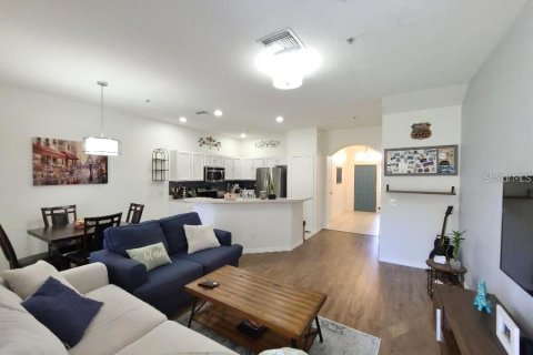 Townhouse in Sarasota, Florida 3 bedrooms, 128.02 sq.m. № 2377852 - photo 13