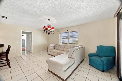 Villa ou maison à vendre à Port Richey, Floride: 3 chambres, 118.64 m2 № 2434477 - photo 9