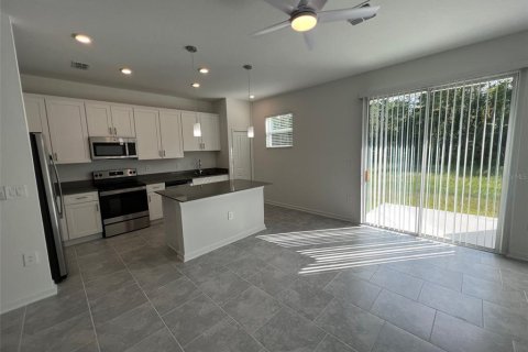 Townhouse in Kissimmee, Florida 3 bedrooms, 155.33 sq.m. № 1908926 - photo 4