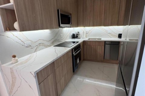 Condo in Miami, Florida, 2 bedrooms  № 2083241 - photo 5