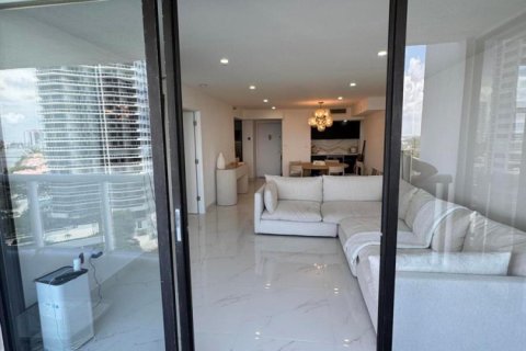 Condo in Miami, Florida, 2 bedrooms  № 2083241 - photo 29