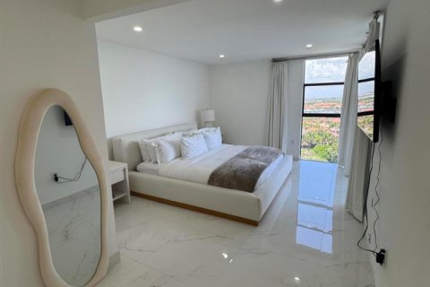 Condo in Miami, Florida, 2 bedrooms  № 2083241 - photo 17