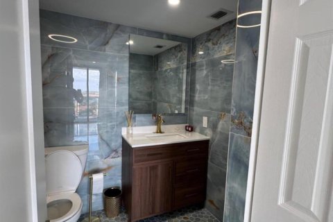 Condo in Miami, Florida, 2 bedrooms  № 2083241 - photo 26