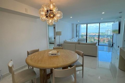 Condo in Miami, Florida, 2 bedrooms  № 2083241 - photo 10