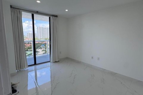 Condo in Miami, Florida, 2 bedrooms  № 2083241 - photo 24