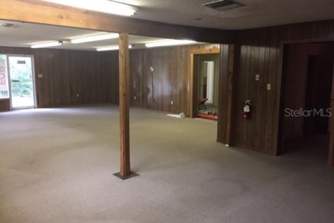 Propiedad comercial en alquiler en Gainesville, Florida, 303.42 m2 № 1564354 - foto 3