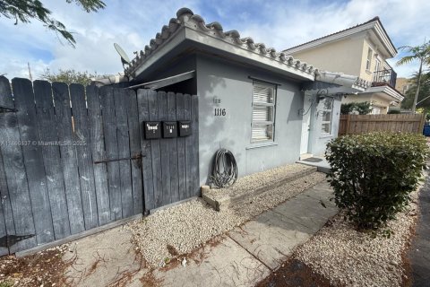 Casa en alquiler en Fort Lauderdale, Florida, 1 dormitorio, 170.66 m2 № 1892045 - foto 13