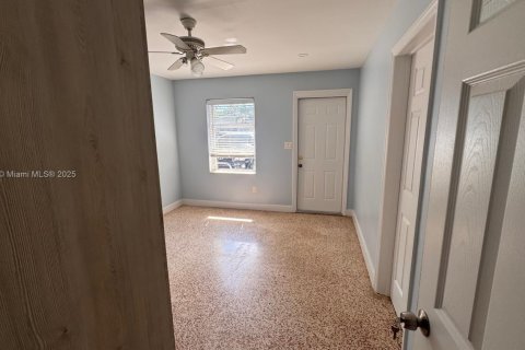 Casa en alquiler en Fort Lauderdale, Florida, 1 dormitorio, 170.66 m2 № 1892045 - foto 7