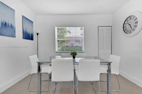 Immobilier commercial à vendre à Miami, Floride: 205.87 m2 № 1758650 - photo 11