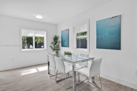 Immobilier commercial à vendre à Miami, Floride: 205.87 m2 № 1758650 - photo 13