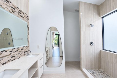 Villa ou maison à vendre à Pembroke Pines, Floride: 3 chambres, 164.53 m2 № 2421481 - photo 29