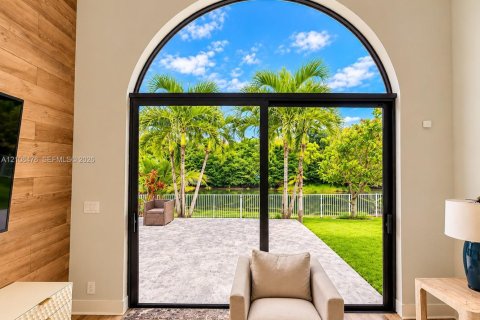 Villa ou maison à vendre à Pembroke Pines, Floride: 3 chambres, 164.53 m2 № 2421481 - photo 3