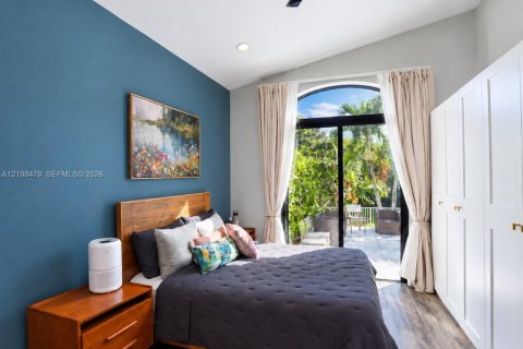 Villa ou maison à vendre à Pembroke Pines, Floride: 3 chambres, 164.53 m2 № 2421481 - photo 23