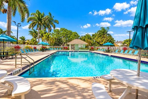 Villa ou maison à vendre à Pembroke Pines, Floride: 3 chambres, 164.53 m2 № 2421481 - photo 9