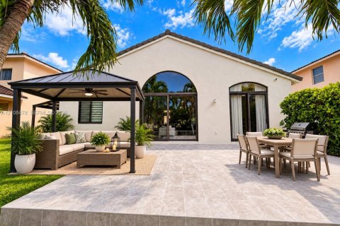 Villa ou maison à vendre à Pembroke Pines, Floride: 3 chambres, 164.53 m2 № 2421481 - photo 4