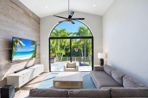 Villa ou maison à vendre à Pembroke Pines, Floride: 3 chambres, 164.53 m2 № 2421481 - photo 19