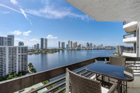 Купить кондоминиум в Авентура, Флорида 2 спальни, 126.81м2, № 1828773 - фото 2