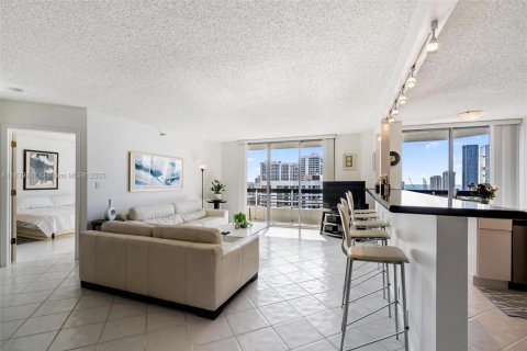 Купить кондоминиум в Авентура, Флорида 2 спальни, 126.81м2, № 1828773 - фото 12