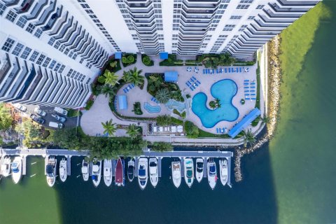 Купить кондоминиум в Авентура, Флорида 2 спальни, 126.81м2, № 1828773 - фото 21