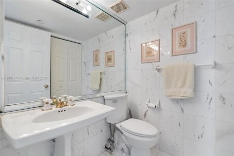 Купить кондоминиум в Авентура, Флорида 2 спальни, 126.81м2, № 1828773 - фото 14