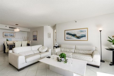 Купить кондоминиум в Авентура, Флорида 2 спальни, 126.81м2, № 1828773 - фото 5