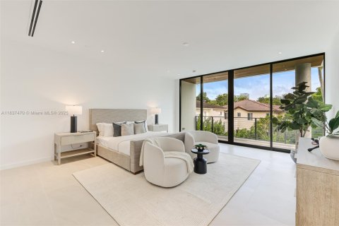 Townhouse in Miami, Florida 4 bedrooms, 435.8 sq.m. № 1823646 - photo 17