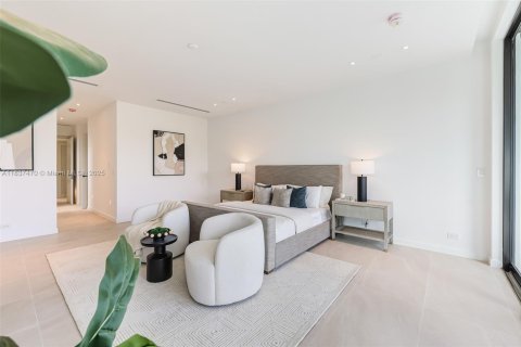 Townhouse in Miami, Florida 4 bedrooms, 435.8 sq.m. № 1823646 - photo 18