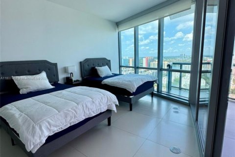 Condo in Sunny Isles Beach, Florida, 3 bedrooms  № 1752877 - photo 13