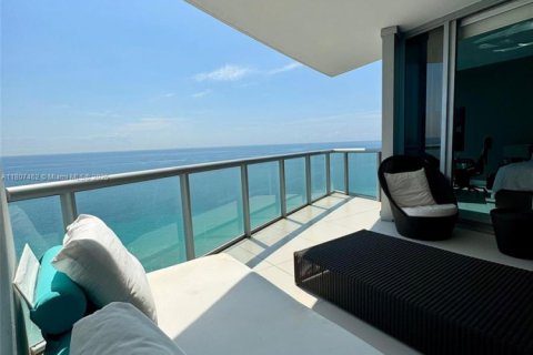 Condo in Sunny Isles Beach, Florida, 3 bedrooms  № 1752877 - photo 6