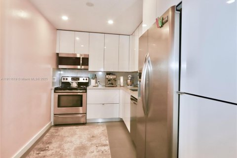 Copropriété à vendre à Aventura, Floride: 2 chambres, 121.98 m2 № 1967553 - photo 15