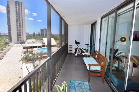 Copropriété à vendre à Aventura, Floride: 2 chambres, 121.98 m2 № 1967553 - photo 7