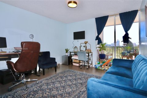 Copropriété à vendre à Aventura, Floride: 2 chambres, 121.98 m2 № 1967553 - photo 20