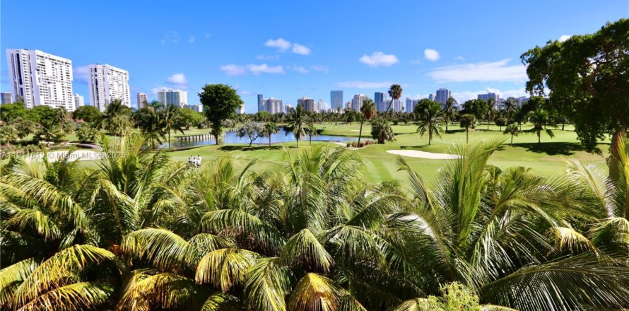 Condo à Aventura, Floride, 2 chambres № 1967553