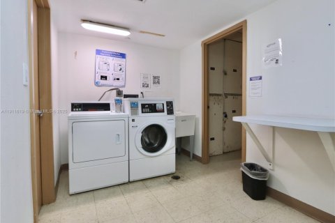 Copropriété à vendre à Aventura, Floride: 2 chambres, 121.98 m2 № 1967553 - photo 22