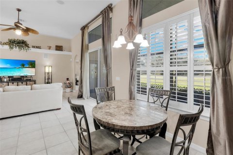 House in Kissimmee, Florida 4 bedrooms, 239.78 sq.m. № 1723978 - photo 19