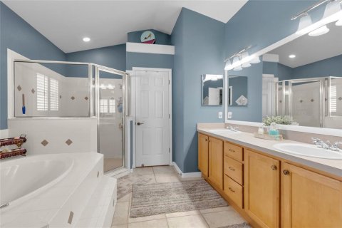 House in Kissimmee, Florida 4 bedrooms, 239.78 sq.m. № 1723978 - photo 24