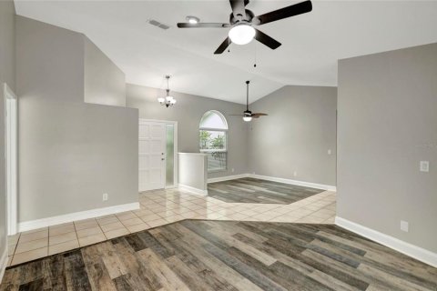 House in Tampa, Florida 3 bedrooms, 181.16 sq.m. № 1796033 - photo 12