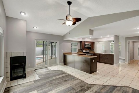 House in Tampa, Florida 3 bedrooms, 181.16 sq.m. № 1796033 - photo 20