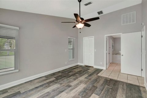 House in Tampa, Florida 3 bedrooms, 181.16 sq.m. № 1796033 - photo 22