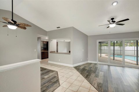 House in Tampa, Florida 3 bedrooms, 181.16 sq.m. № 1796033 - photo 6