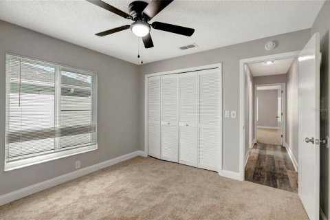 House in Tampa, Florida 3 bedrooms, 181.16 sq.m. № 1796033 - photo 27
