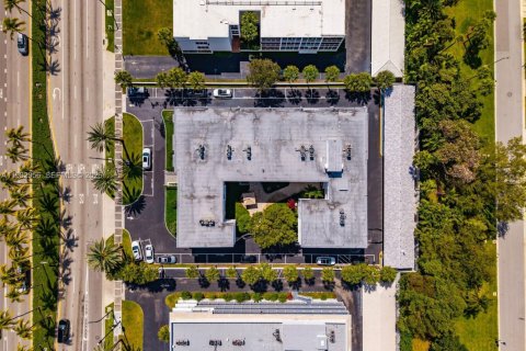 Copropriété à vendre à Bal Harbour, Floride: 1 chambre, 91.97 m2 № 2049808 - photo 27