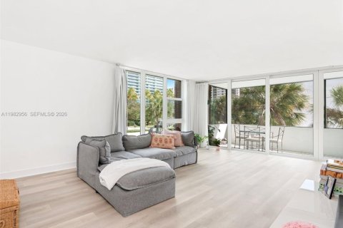 Copropriété à vendre à Bal Harbour, Floride: 1 chambre, 91.97 m2 № 2049808 - photo 3