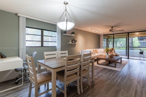 Condominio en venta en Tamarac, Florida, 2 dormitorios, 137.5 m2 № 1829002 - foto 13