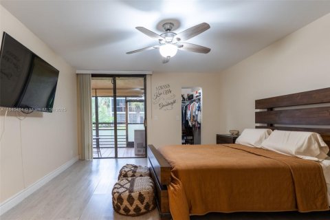 Condominio en venta en Tamarac, Florida, 2 dormitorios, 137.5 m2 № 1829002 - foto 19