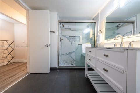 Condominio en venta en Tamarac, Florida, 2 dormitorios, 137.5 m2 № 1829002 - foto 27